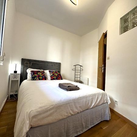 Arena Center Town Apartment Reims Bagian luar foto