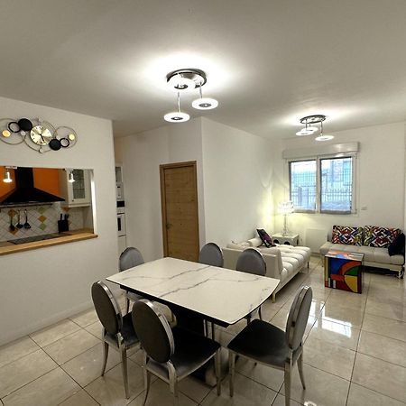 Arena Center Town Apartment Reims Bagian luar foto
