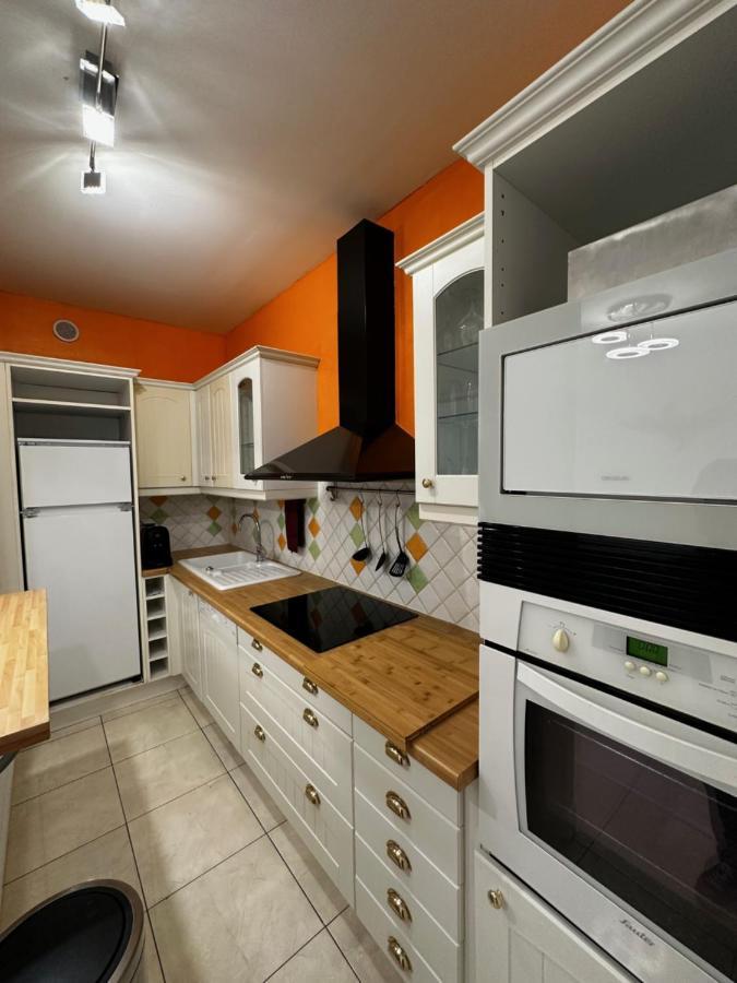 Arena Center Town Apartment Reims Bagian luar foto
